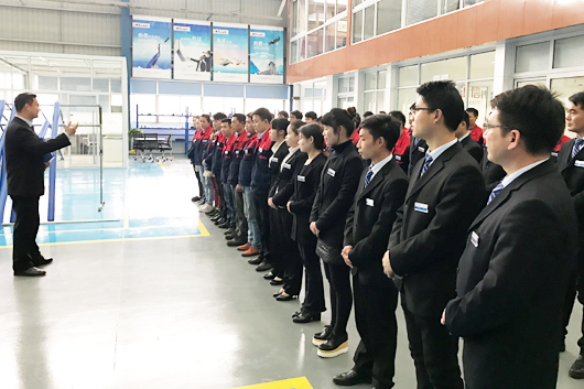 擁有一支年輕而賦有創(chuàng)造力的專業(yè)團(tuán)隊